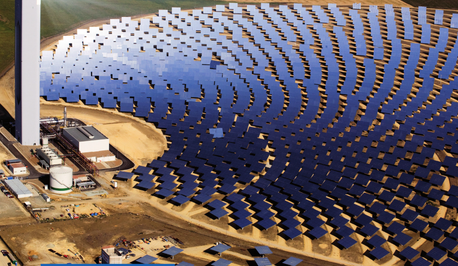 Solar power tower - heliostat mirrors